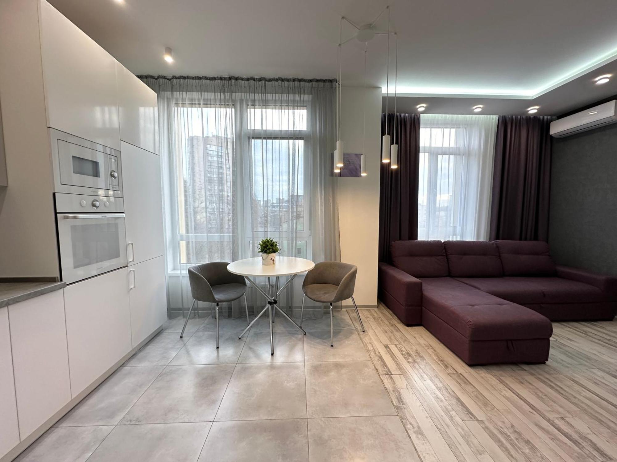 Kador Downtown شقة فندقية كييف